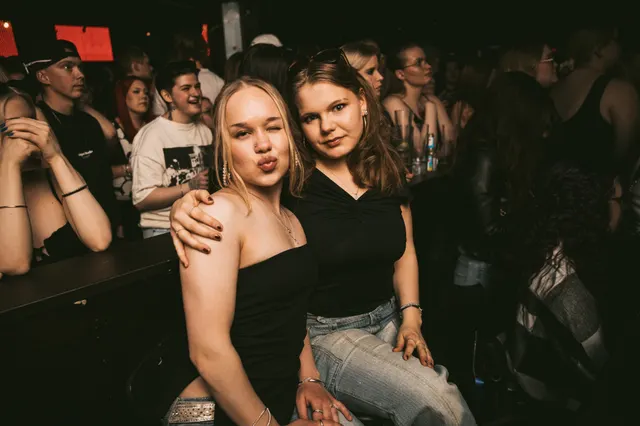 Esme Levynjulkkarit kuva 12