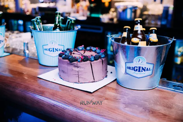 Runway Bar kuva 3