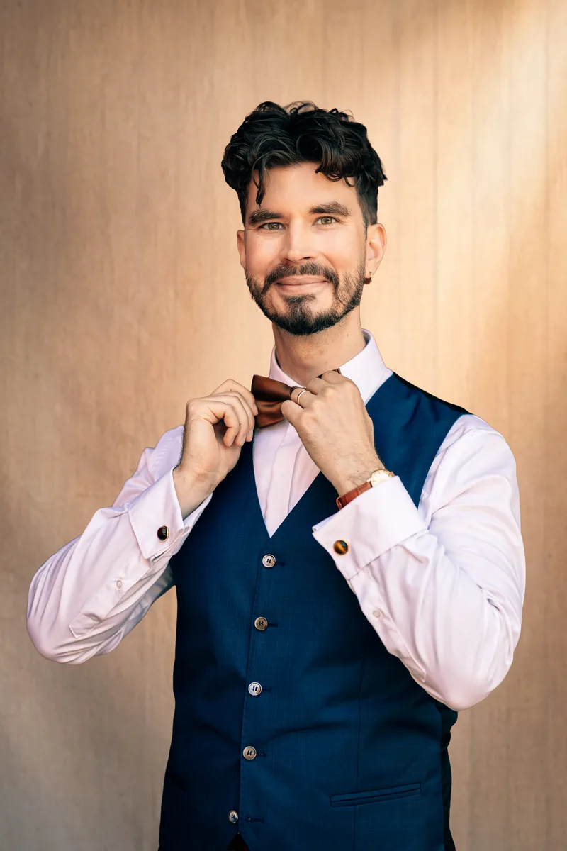 Mika Värtö esiintymässä