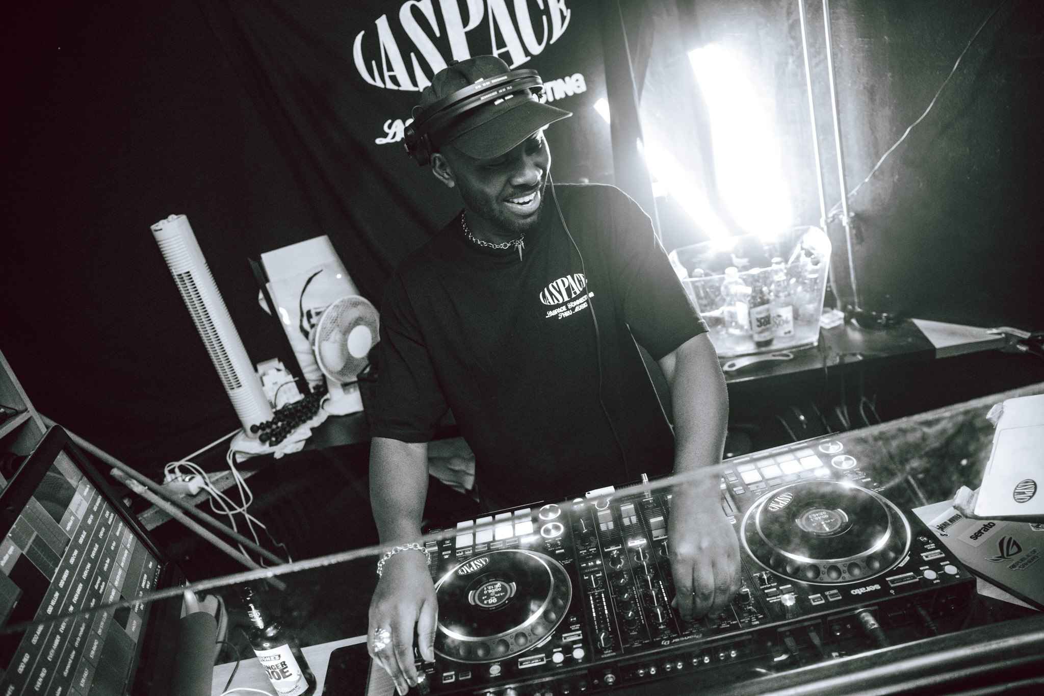 HollaBack DJ