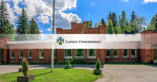 Lahden Upseerikerhon julkisivu